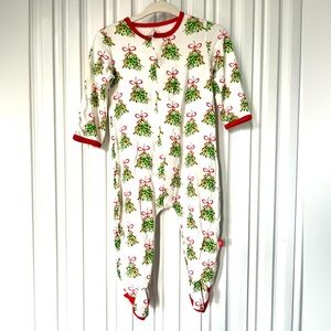 Magnetic Me Kiss Me Holiday Mistletoe Footie 6-9 Moths Baby Bodysuit Christmas